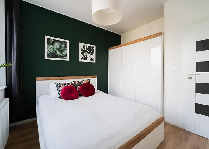 Апартаменты - Near Sky Tower - Private Parking Вроцлав