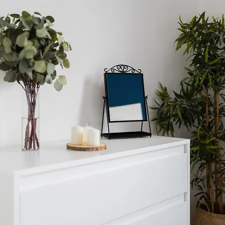 - Near Sky Tower - Private Parking