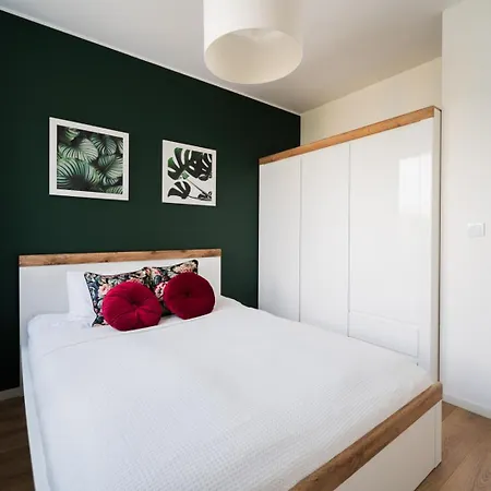 Appartamento - Near Sky Tower - Private Parking Breslavia