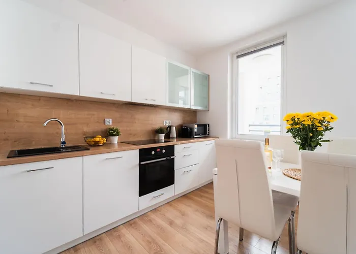 - Near Sky Tower - Private Parking 弗罗茨瓦夫